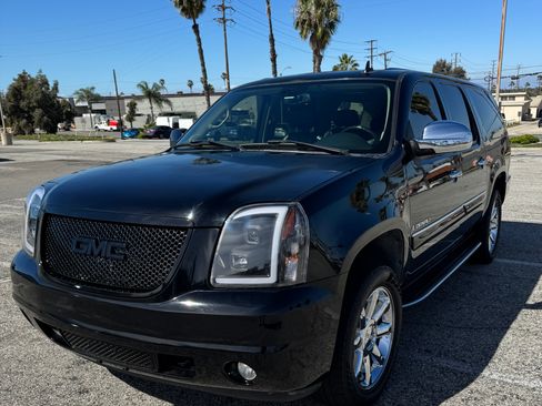 Used 2007 GMC Yukon XL Denali image 4