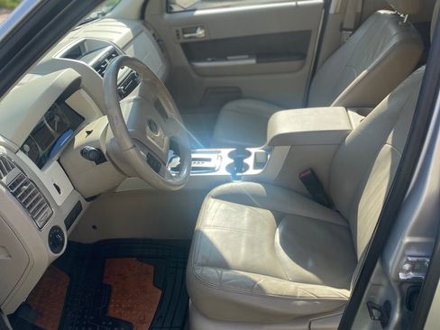 Used 2010 Mercury Mariner 2WD Hybrid image 8