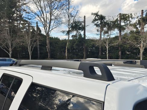 Used 2012 Nissan Pathfinder LE image 19