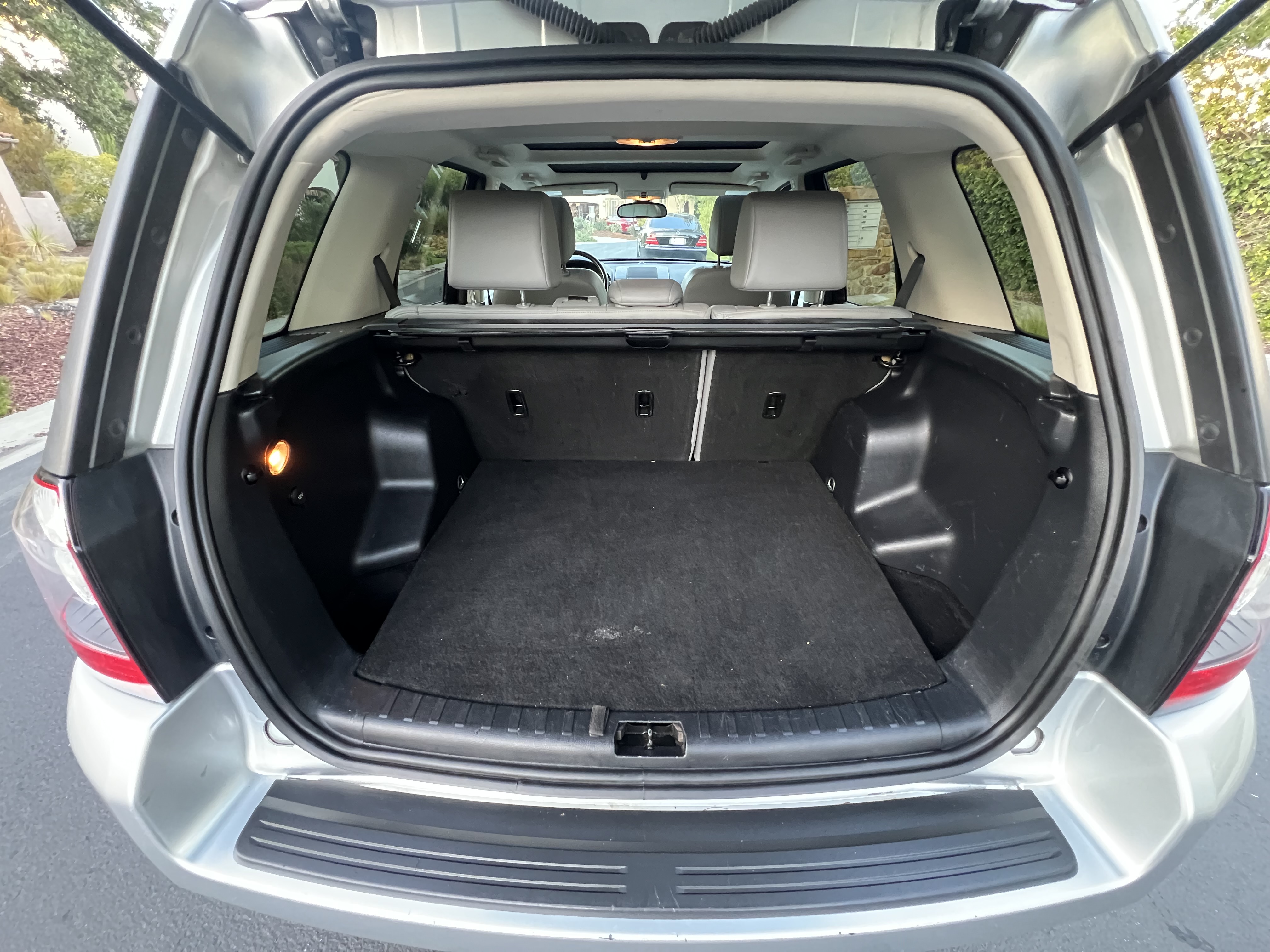 Used 2012 Land Rover LR2 HSE w/ Climate Comfort Pkg AWD/4WD image 12