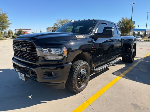 Used 2024 RAM 3500 Big Horn w/ Night Edition AWD/4WD image 1