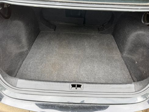 Used 2015 Chrysler 200 Limited FWD image 9