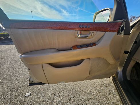 Used 2005 Lexus LS 430 image 21