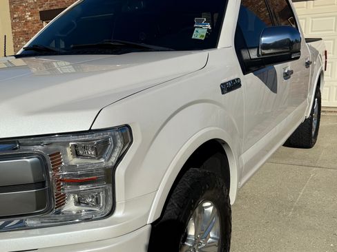 Used 2019 Ford F150 Platinum w/ Equipment Group 701A Luxury image 4