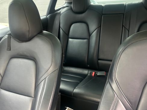 Used 2019 Tesla Model 3 Standard Range Plus image 8