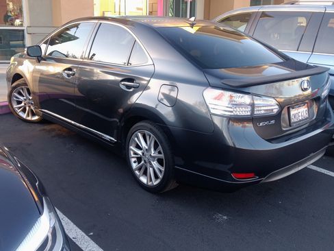 Used 2010 Lexus HS 250h Premium w/ Preferred Accessory Package image 1