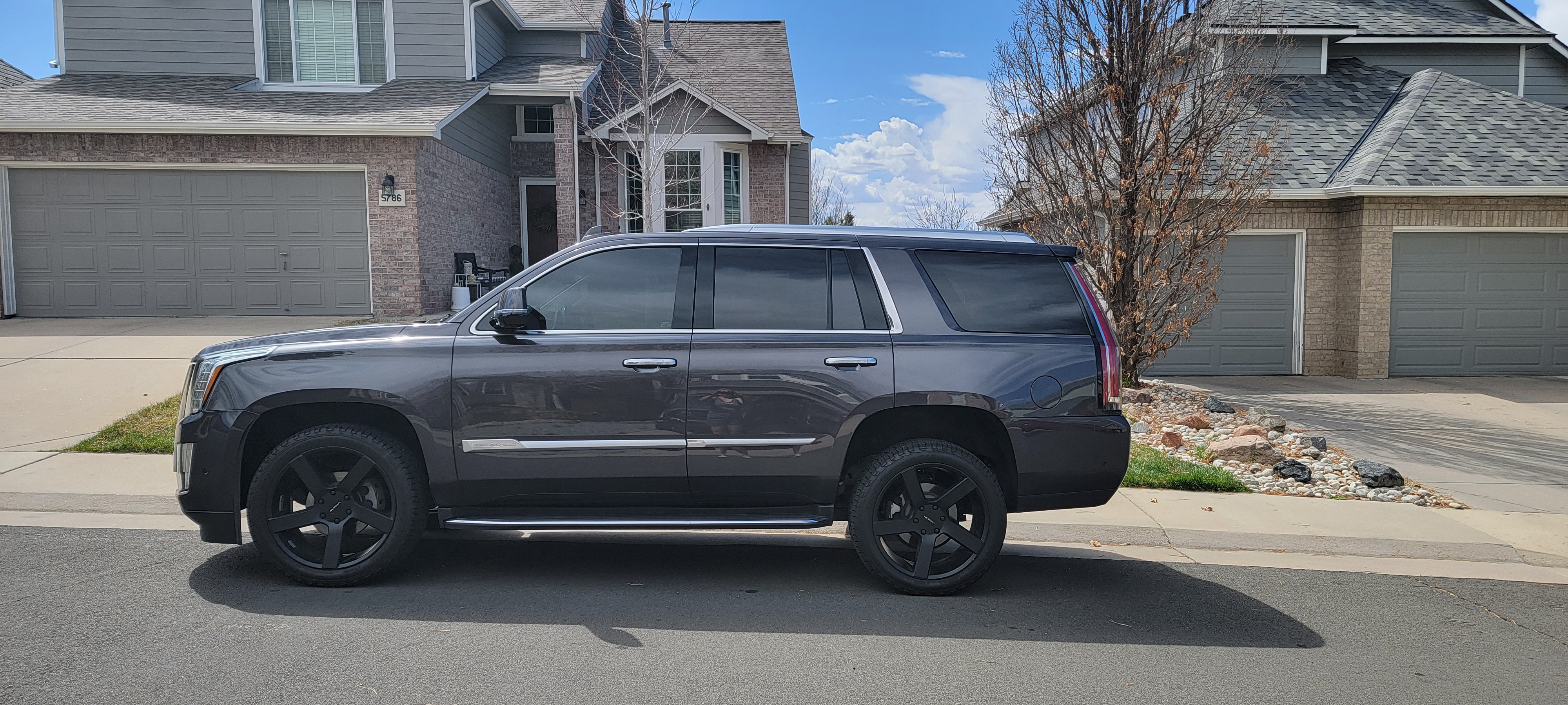 Used 2018 Cadillac Escalade Luxury w/ LPO, Radiant Package AWD/4WD image 1