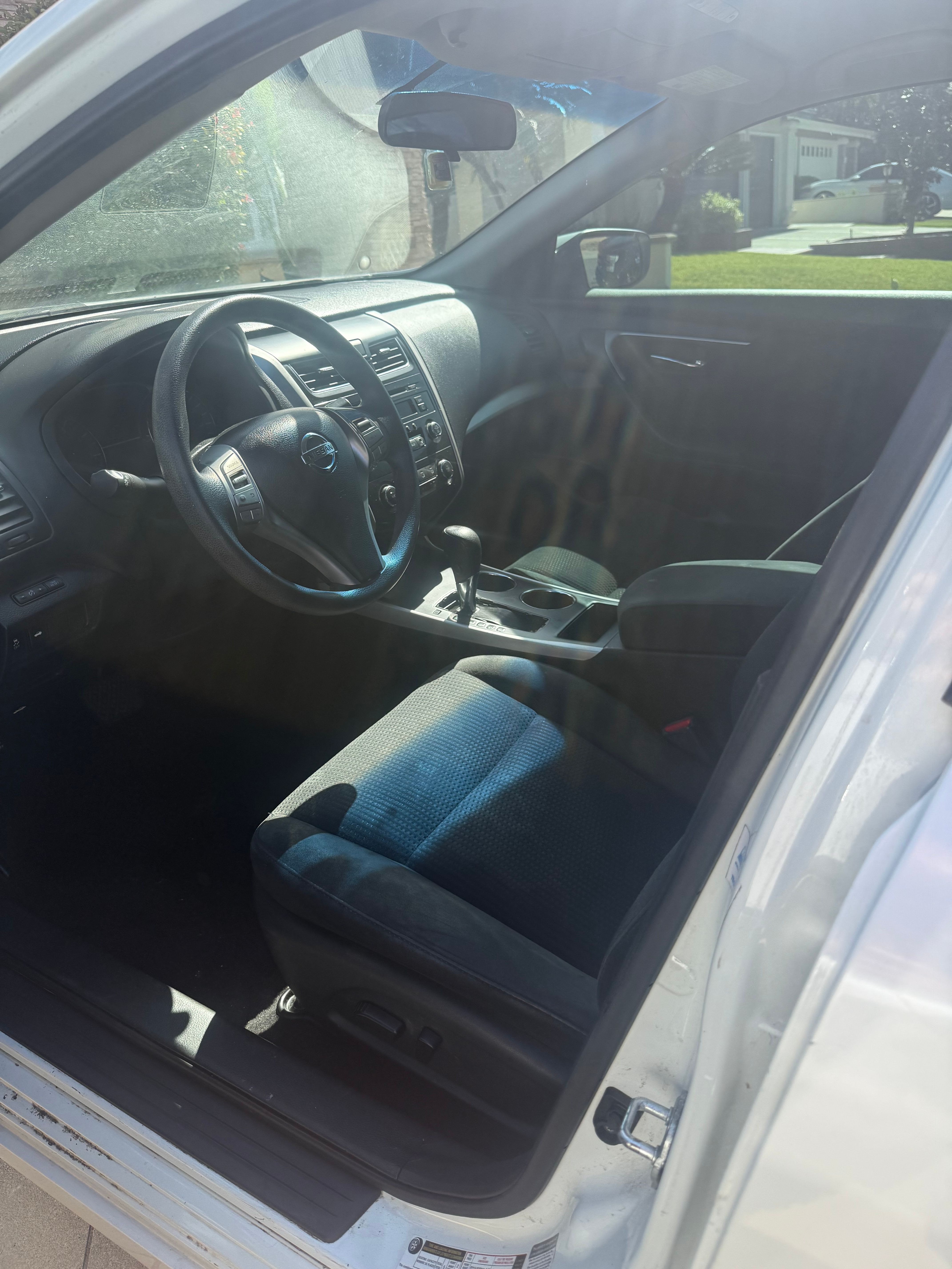 Used 2015 Nissan Altima 2.5 S w/ Sport Value Package FWD image 8
