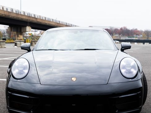 Used 2021 Porsche 911 Carrera 4S image 6