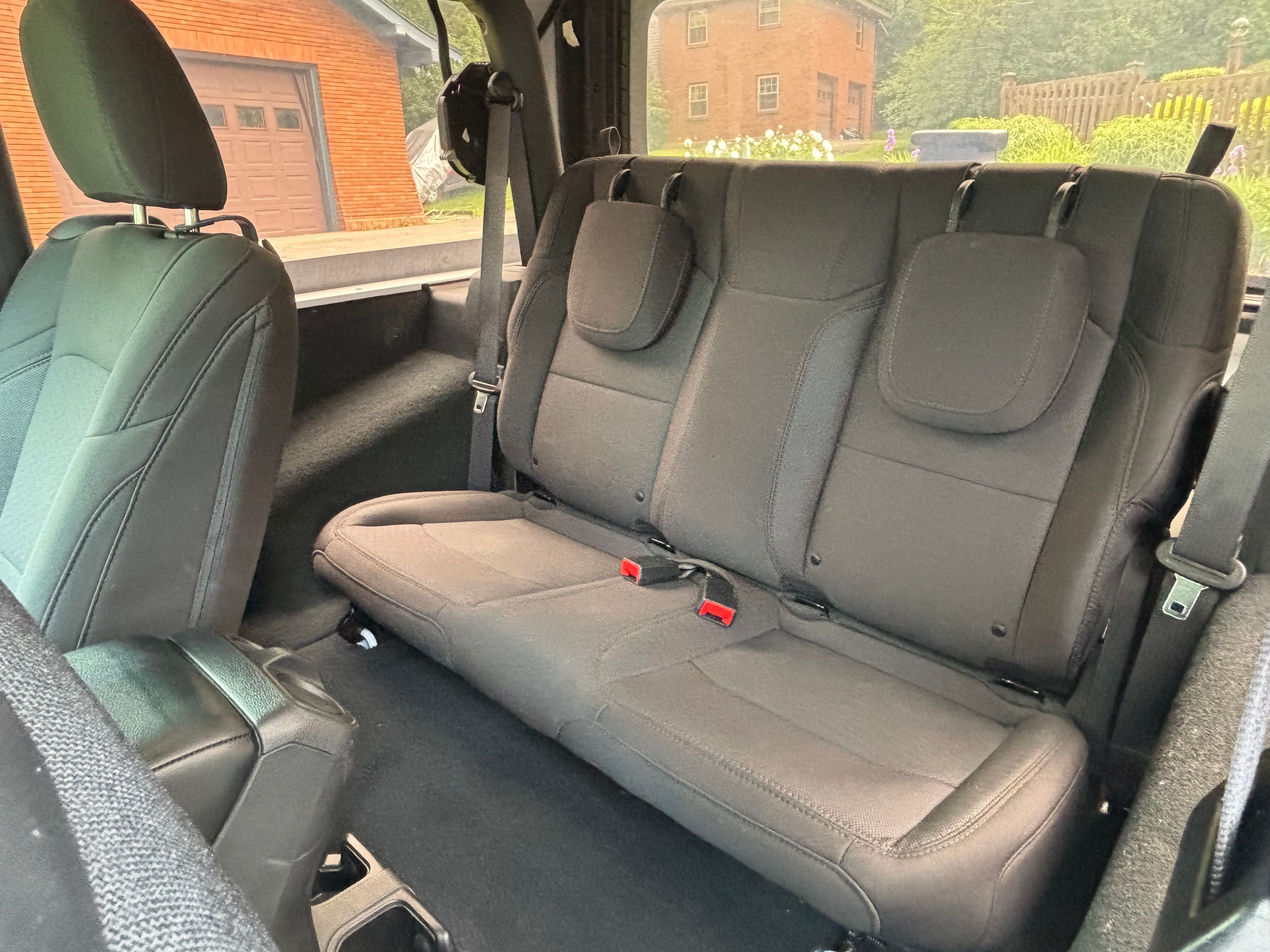 Used 2022 Jeep Wrangler Sport AWD/4WD image 5