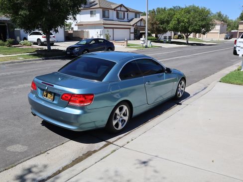 Used 2008 BMW 328i Convertible image 11