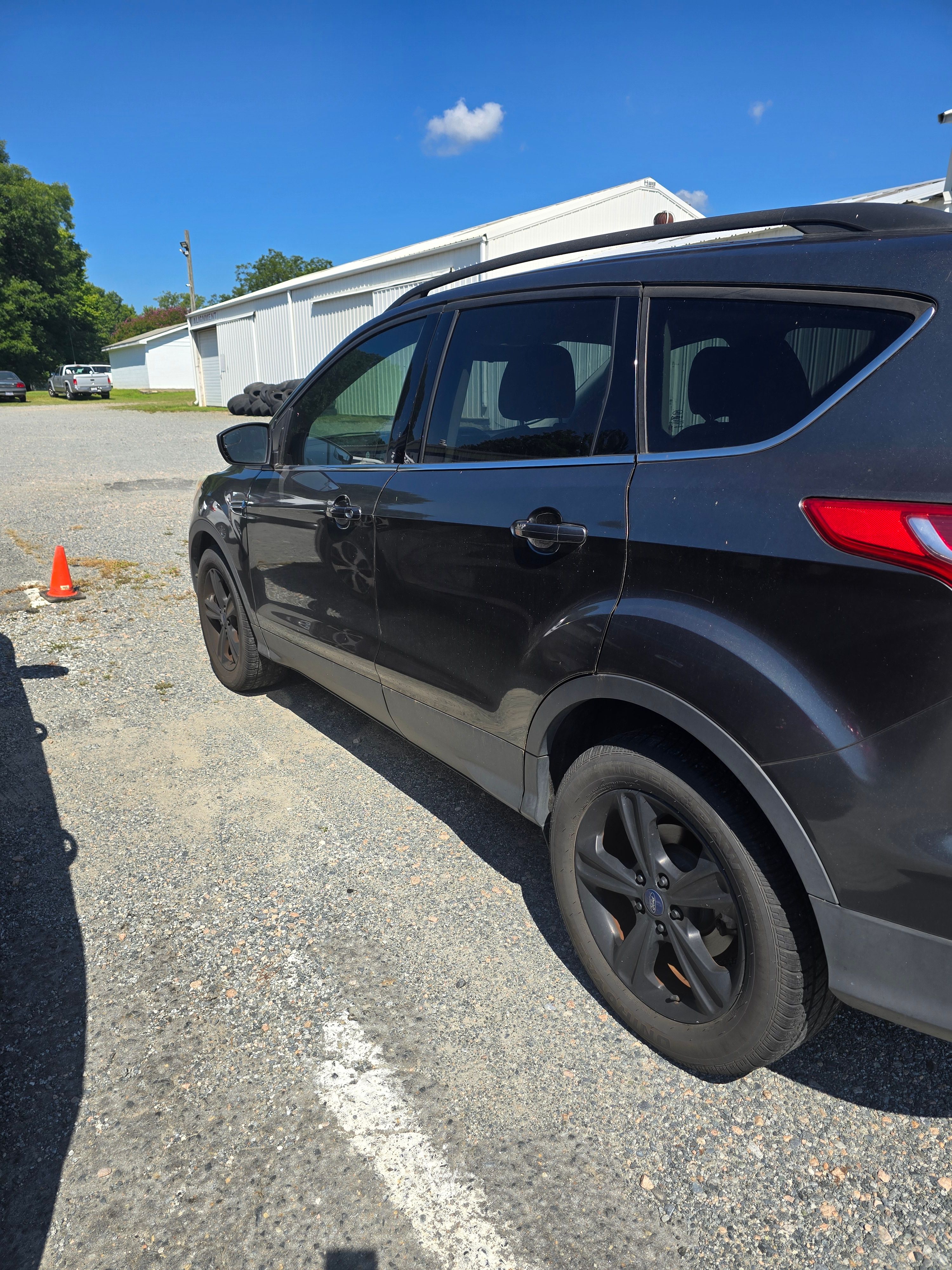 Used 2015 Ford Escape SE w/ Equipment Group 201A FWD image 10