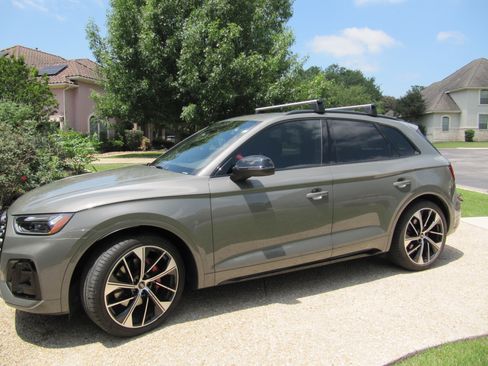 Used 2023 Audi SQ5 Premium Plus w/ Premium Plus Package AWD/4WD image 1