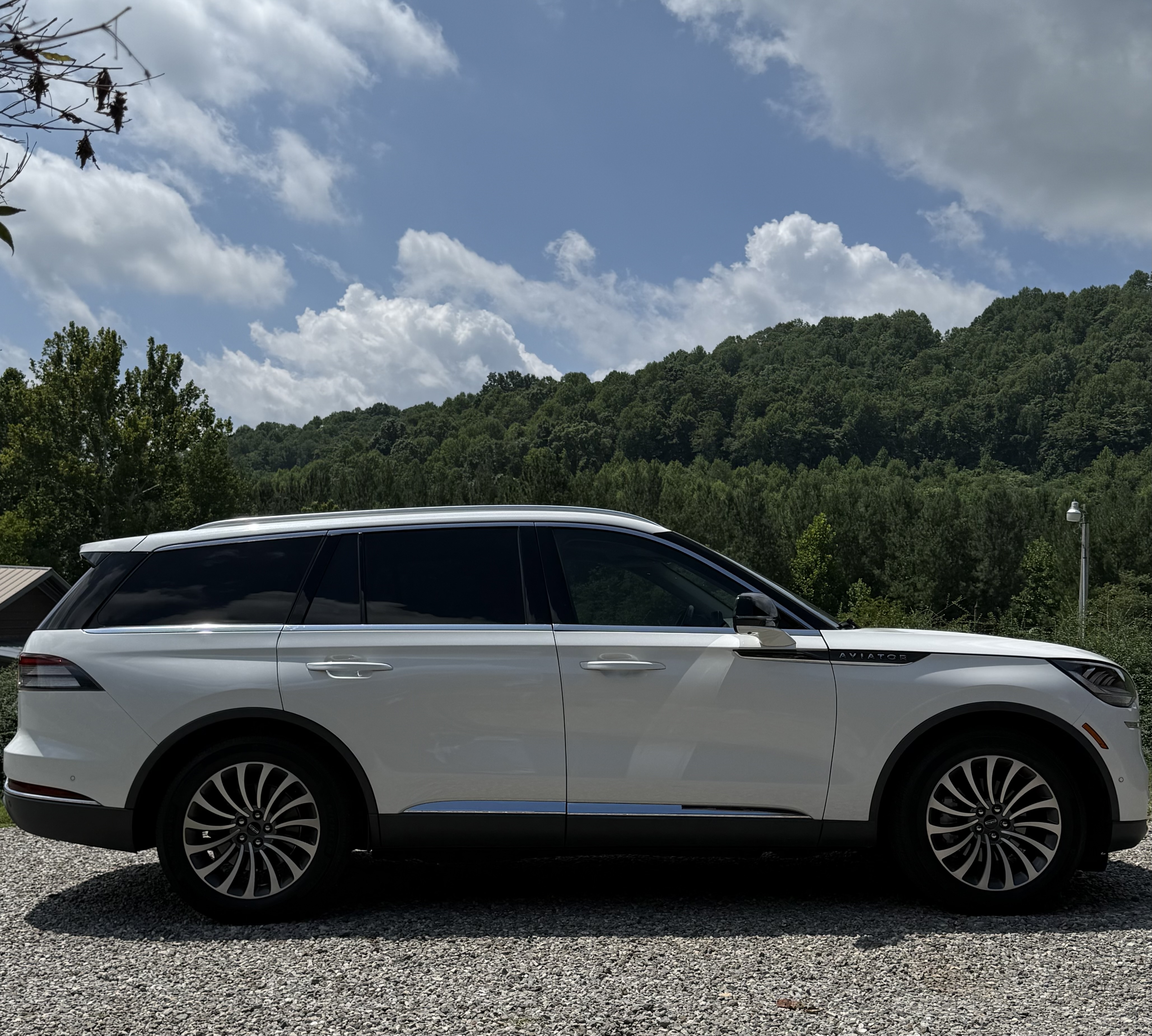 Used 2020 Lincoln Aviator Reserve w/ Equipment Group 201A RWD image 14
