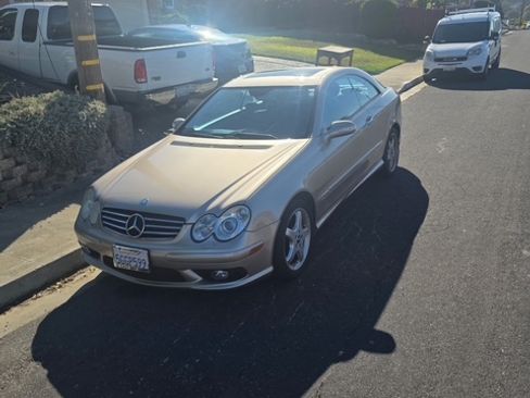 Used 2004 Mercedes-Benz CLK 500 Coupe image 1
