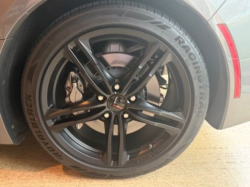 Used 2016 Chevrolet Corvette Stingray Coupe image 10