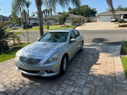 Used 2013 INFINITI G37 Journey w/ Premium Pkg