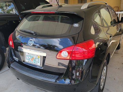 Used 2015 Nissan Rogue S w/ Convenience Package FWD image 1