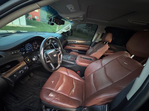 Used 2016 Cadillac Escalade ESV Premium AWD/4WD image 32