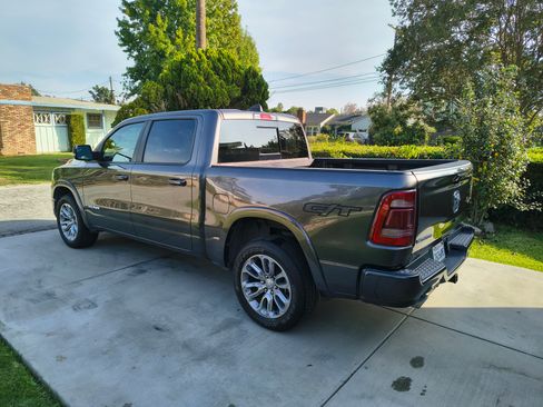 Used 2022 RAM 1500 Laramie image 2