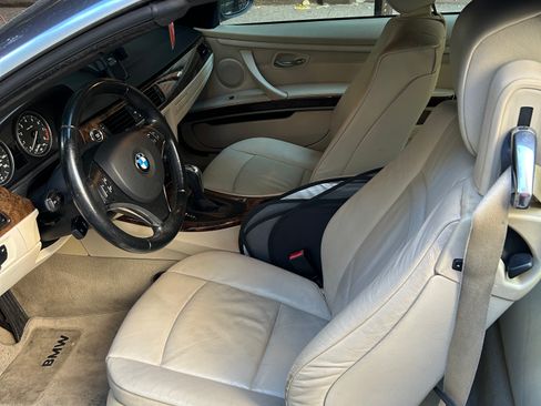 Used 2008 BMW 328i Convertible image 17