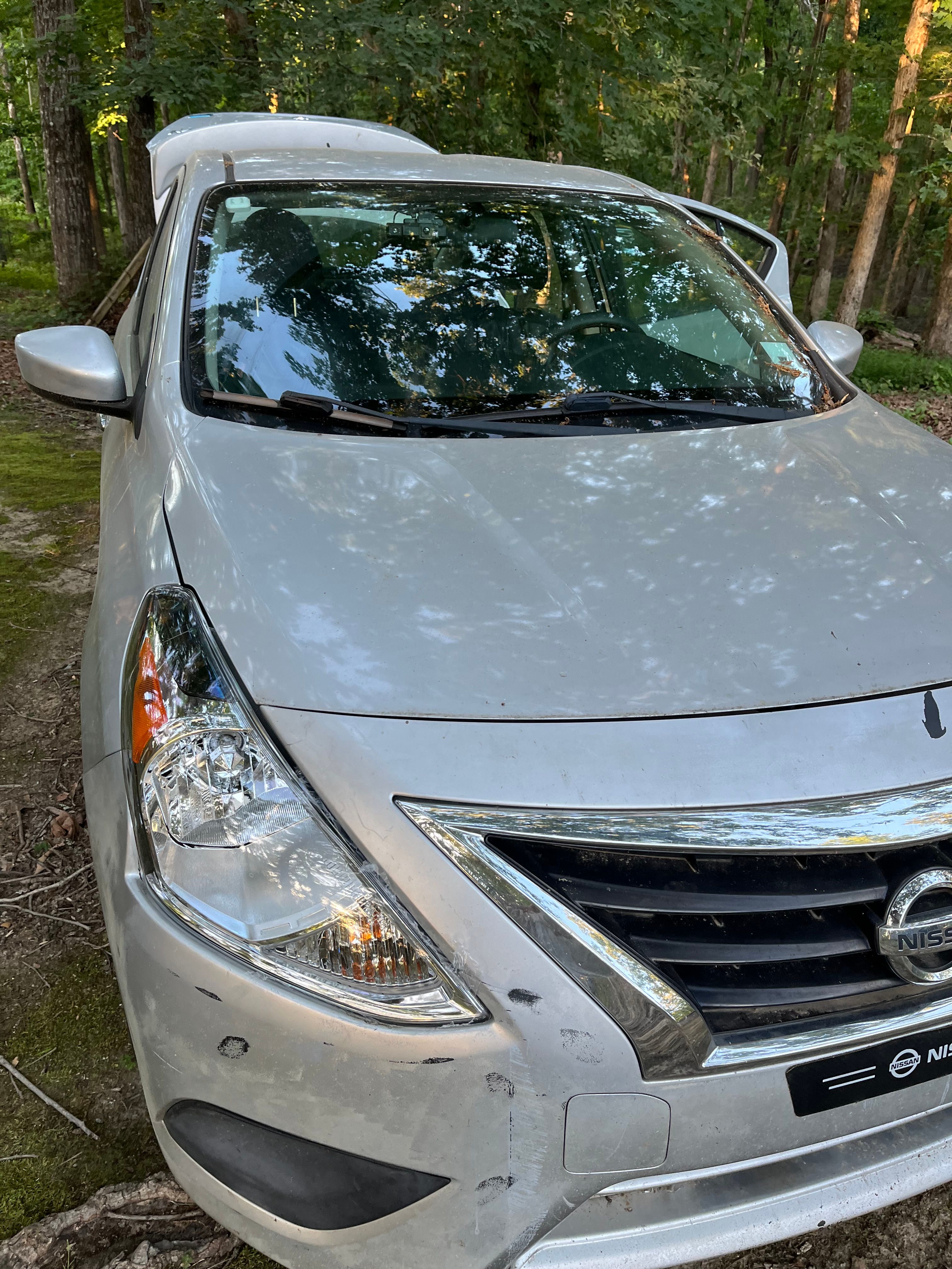 Used 2015 Nissan Versa SV FWD image 15