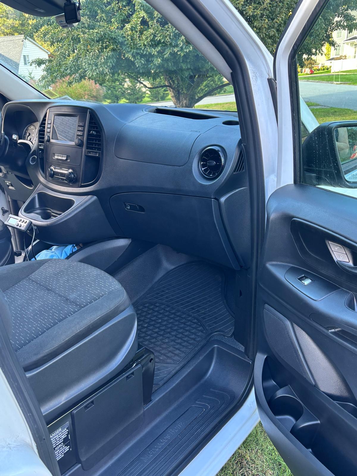 Used 2021 Mercedes-Benz Metris image 11