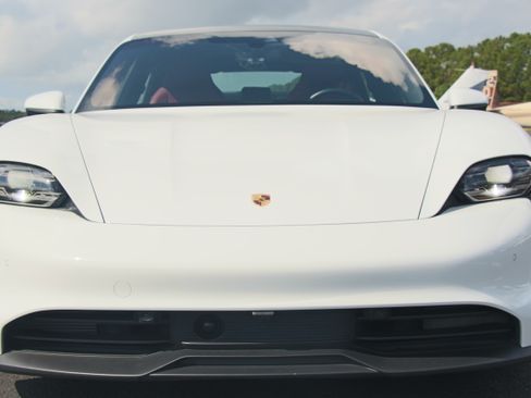 Used 2021 Porsche Taycan 4S image 5