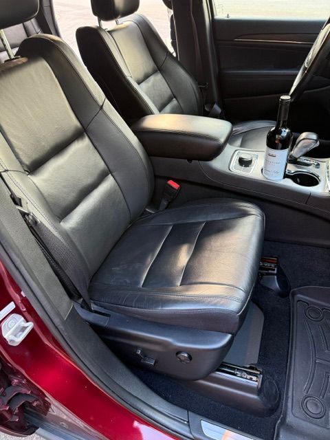 Used 2022 Jeep Grand Cherokee Limited w/ Tech Group AWD/4WD image 6
