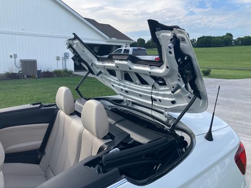 Used 2016 BMW 228i Convertible RWD image 8