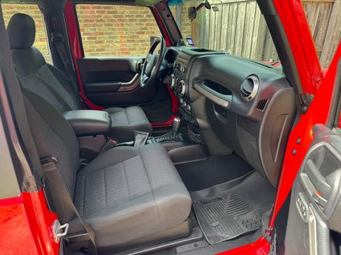Used 2011 Jeep Wrangler Sport AWD/4WD image 12