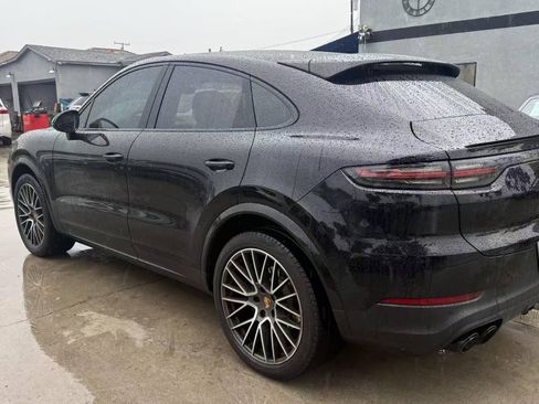 Used 2021 Porsche Cayenne Coupe image 2