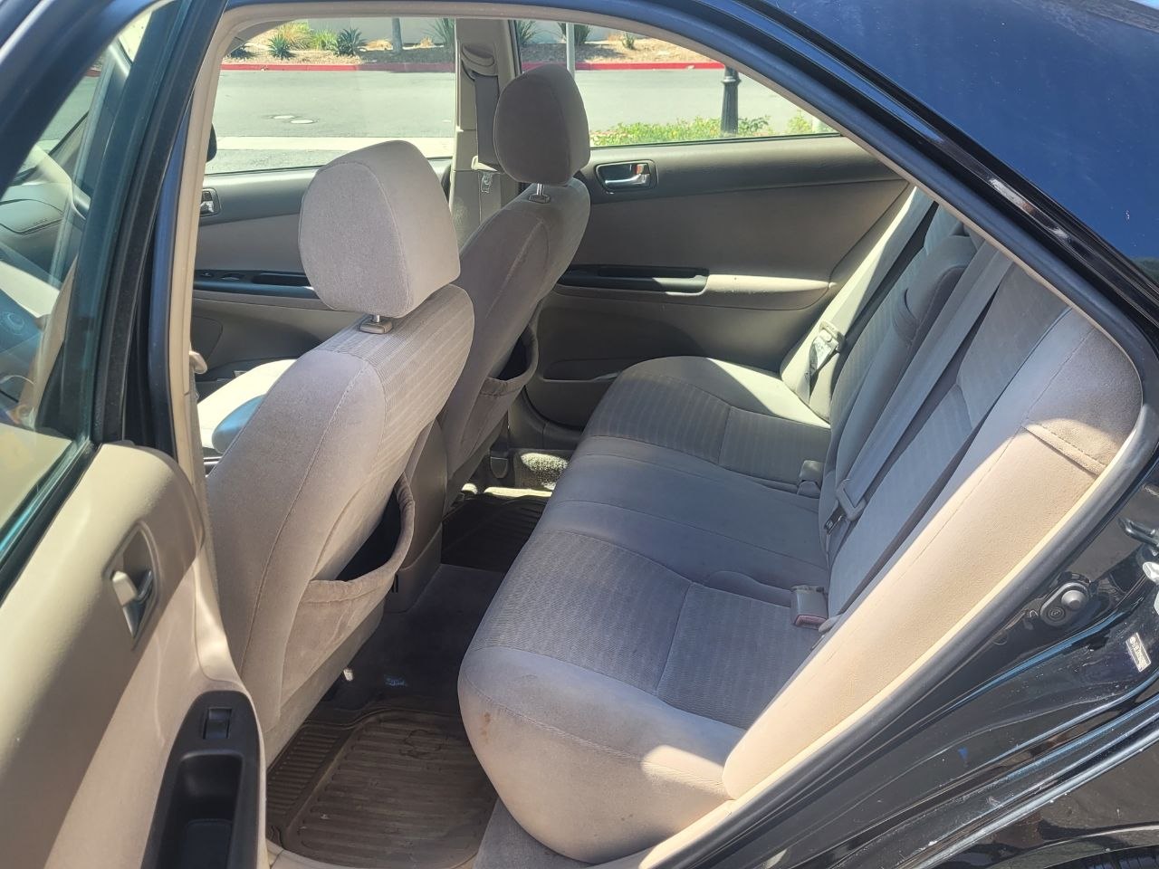 Used 2002 Toyota Camry LE FWD image 6