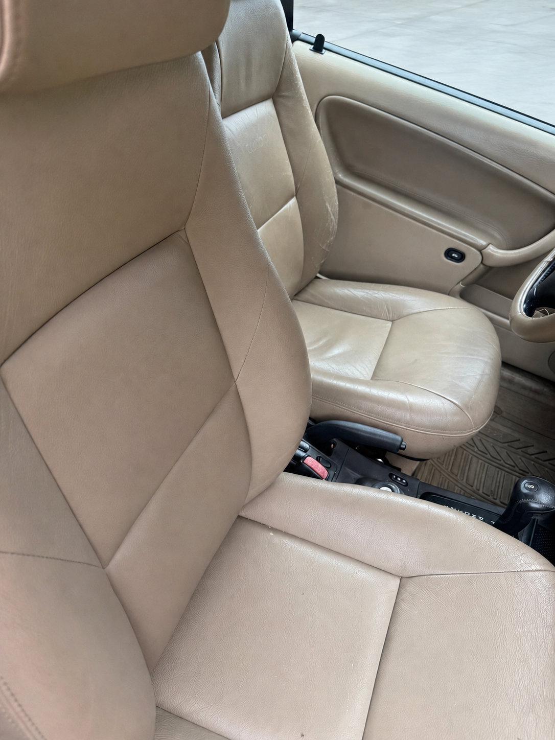 Used 2002 Saab 9-3 SE FWD image 10