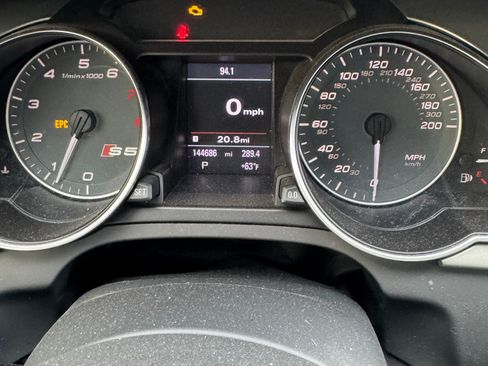 Used 2011 Audi S5 Prestige image 1