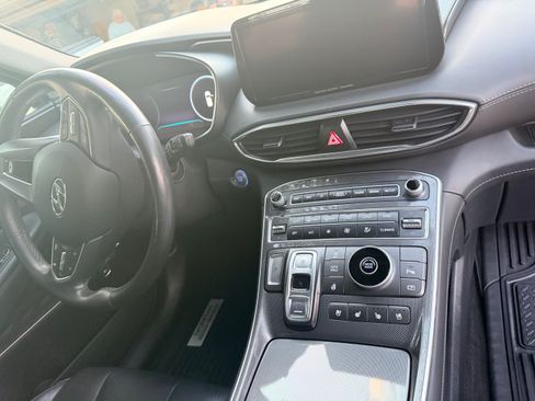 Used 2021 Hyundai Santa Fe Limited image 15