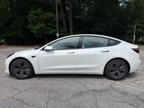 Used 2021 Tesla Model 3 Standard Range Plus RWD image 4