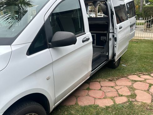 Used 2019 Mercedes-Benz Metris image 5