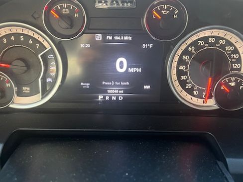 Used 2017 RAM 2500 SLT w/ Luxury Group image 2