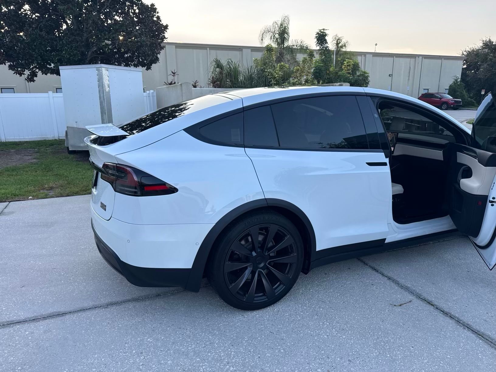 Used 2022 Tesla Model X Plaid AWD/4WD image 5