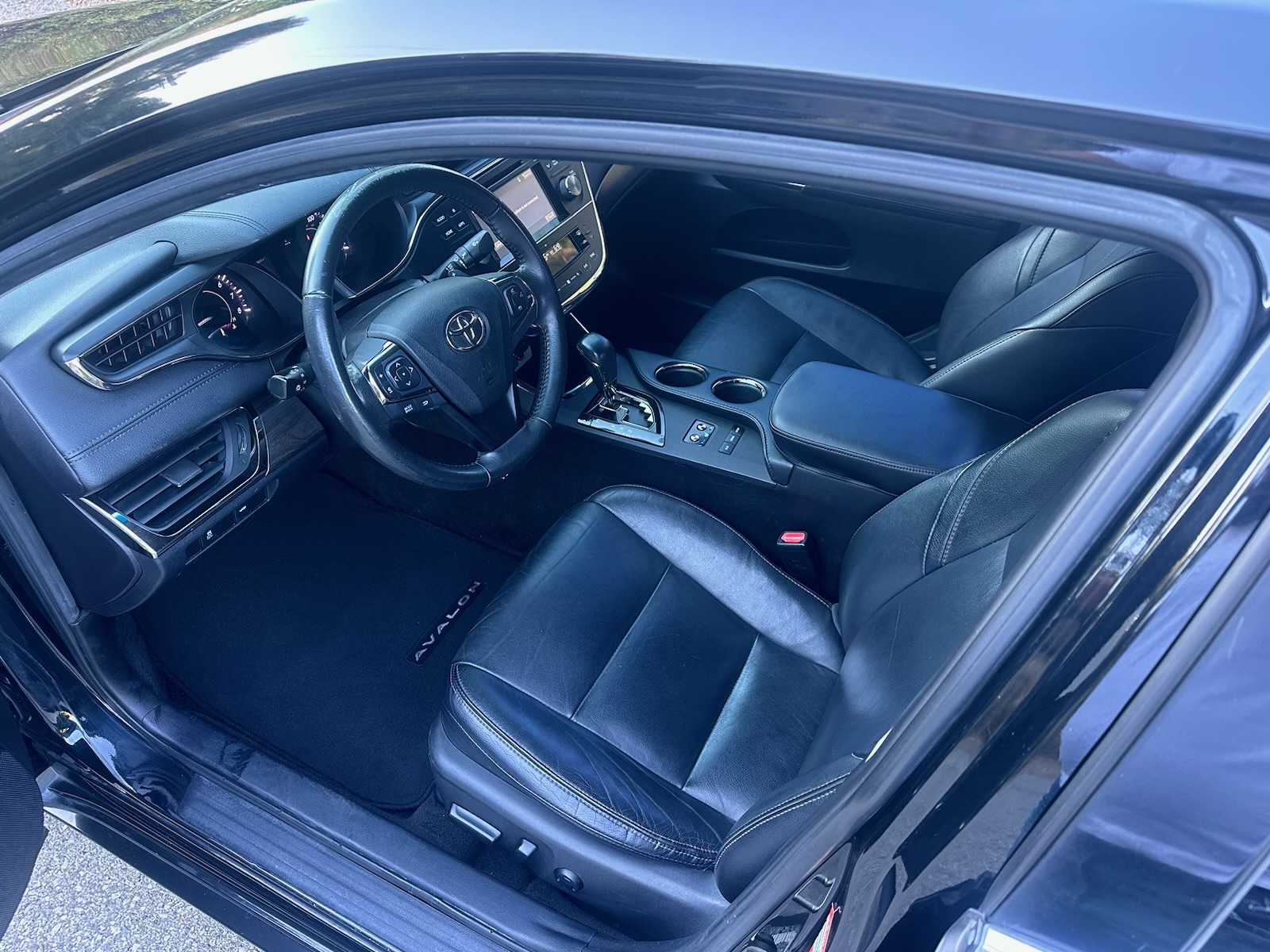 Used 2016 Toyota Avalon XLE FWD image 10