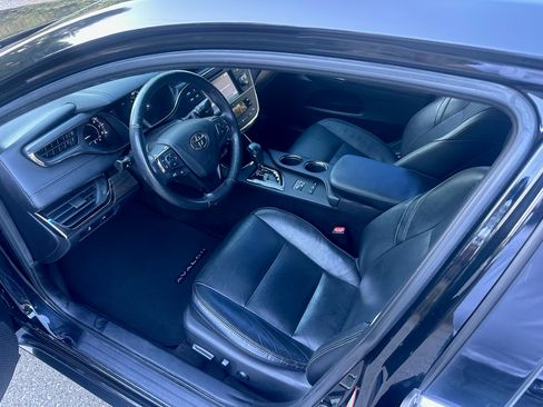 Used 2016 Toyota Avalon XLE FWD image 10