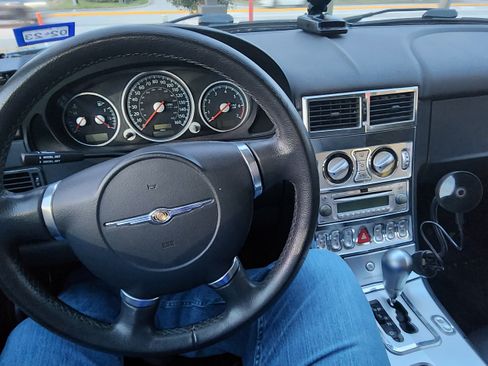 Used 2005 Chrysler Crossfire Limited image 6