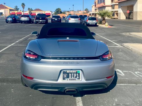 Used 2019 Porsche 718 Boxster Roadster 2D image 6