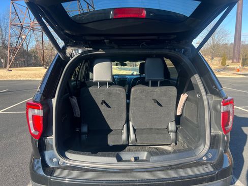 Used 2018 Ford Explorer Sport w/ Equipment Group 401A image 13