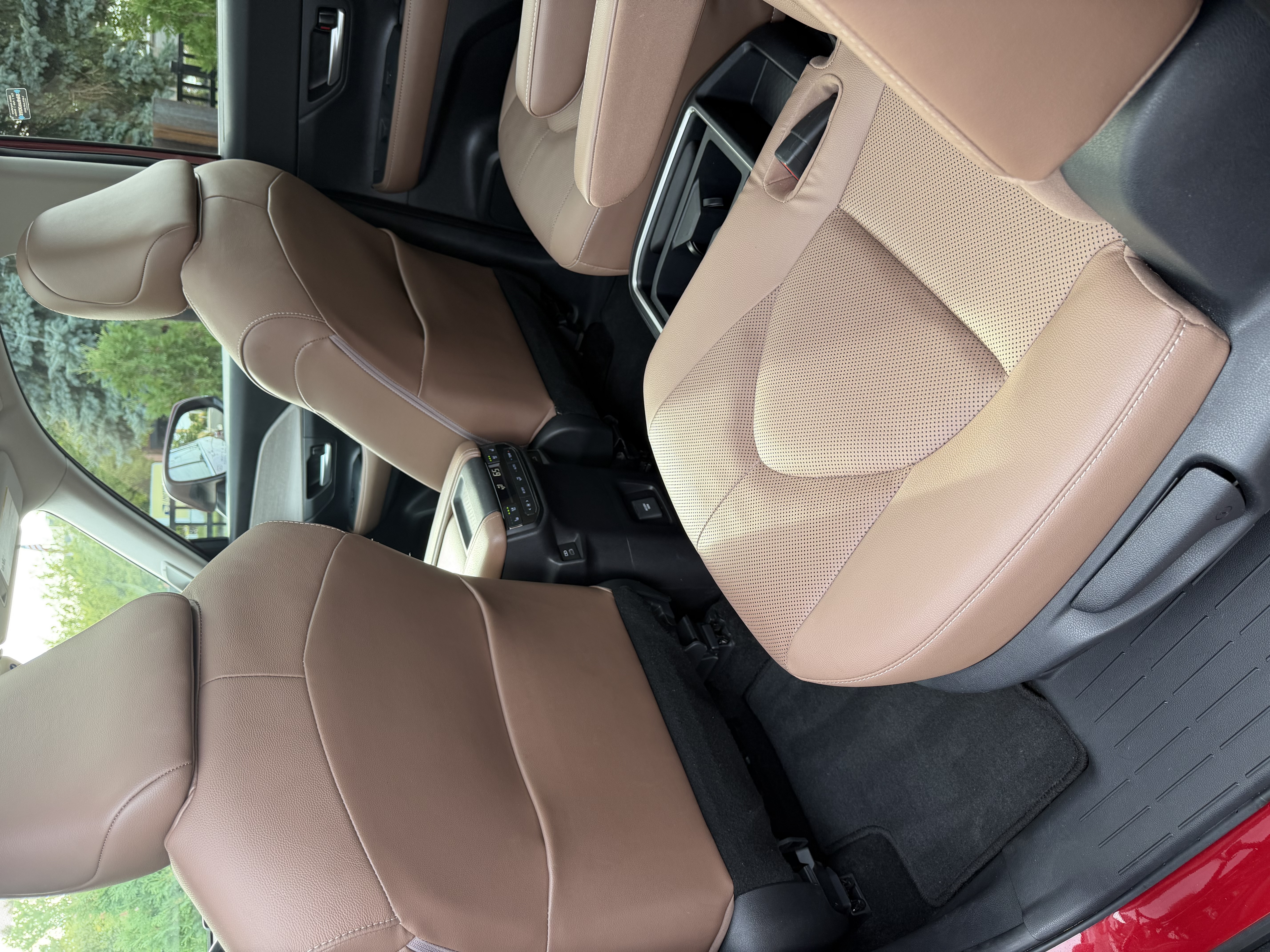 Used 2024 Toyota Grand Highlander AWD image 28