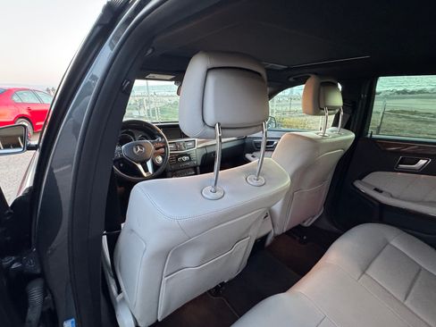 Used 2013 Mercedes-Benz E 350 4MATIC Sedan image 9