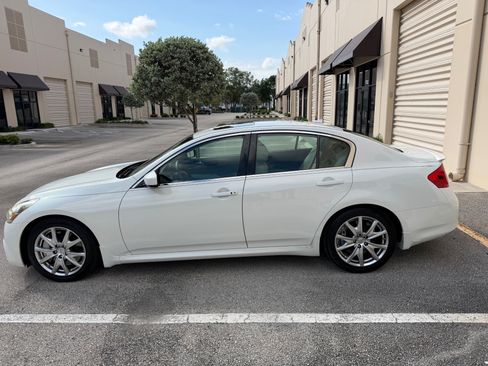 Used 2010 INFINITI G37 Journey w/ Premium Pkg RWD image 5