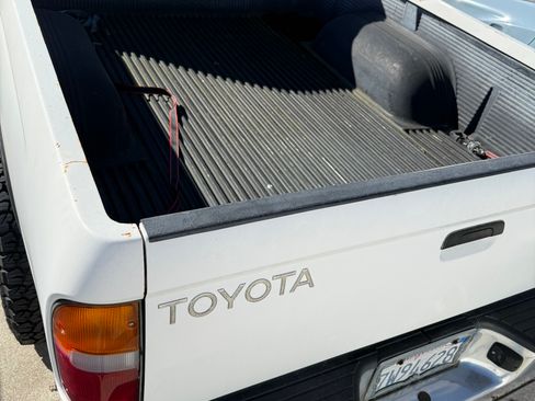 Used 1999 Toyota Tacoma PreRunner image 4