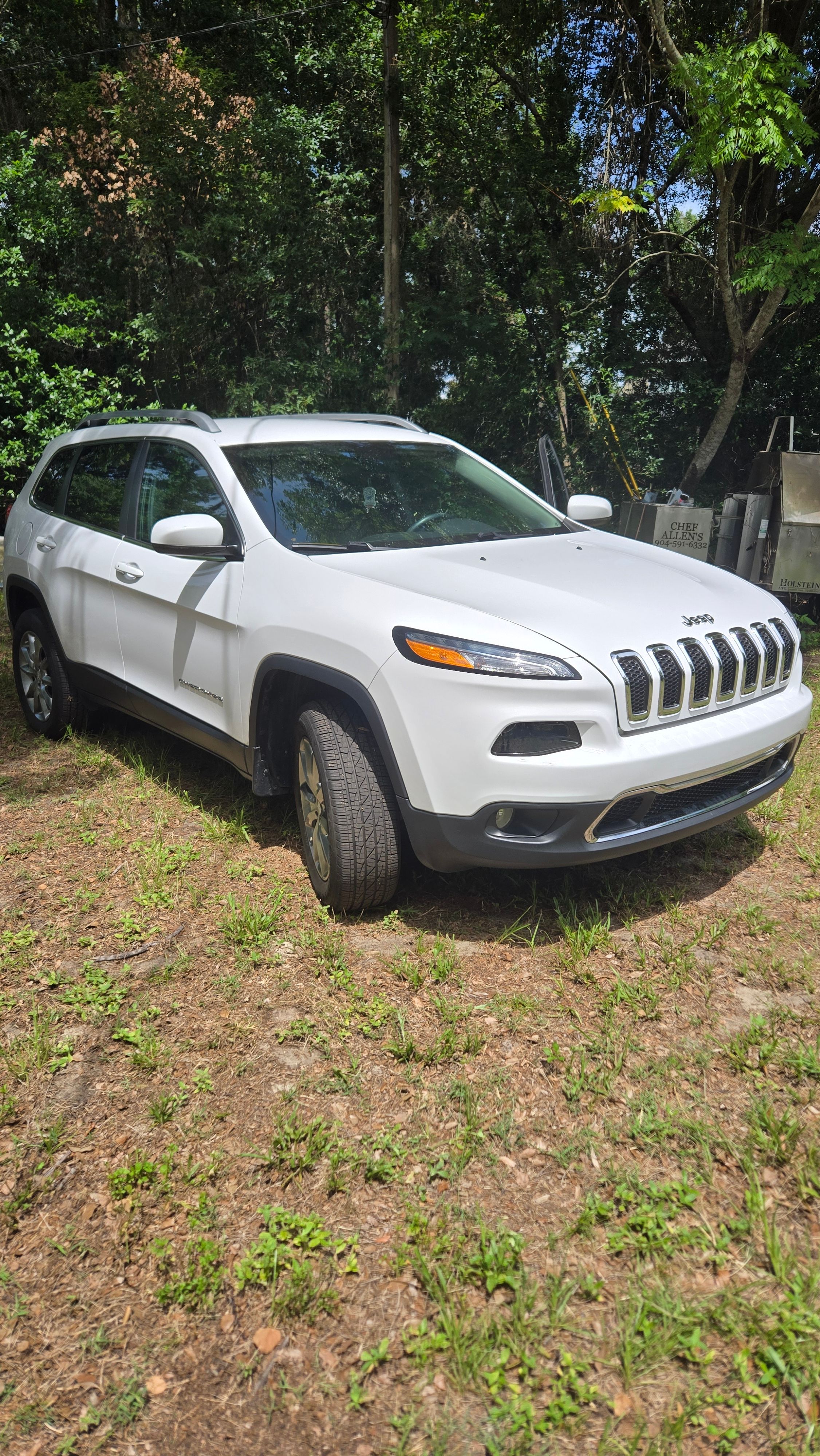 Used 2017 Jeep Cherokee Limited AWD/4WD image 8